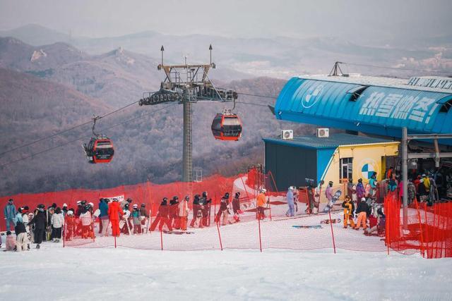 国家体育总局：2025-2026冰雪季全国滑雪场接待客流量已达118亿人次