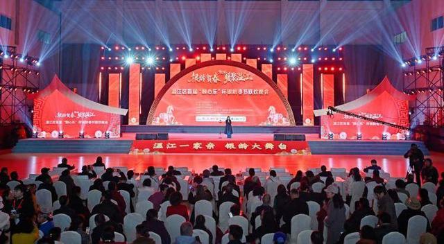 以人为尺的发展哲学创新驱动的产业实践——银发经济“万亿赛道”的成都温江答卷