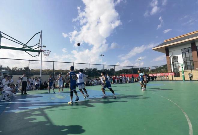 校园体育再掀热潮2025年景洪市中小学生篮球赛圆满落幕(图1)